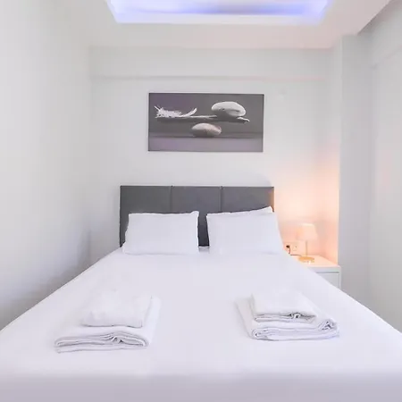 Modern Flat Near Public Transportation In Kemer Apartment *