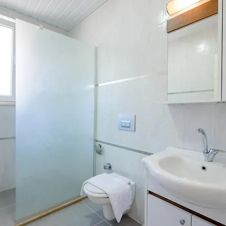 Modern Flat Near Public Transportation In Kemer Antalya