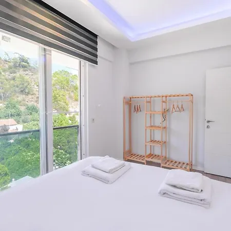 Modern Flat Near Public Transportation In Kemer